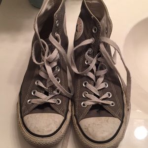 Grey converse